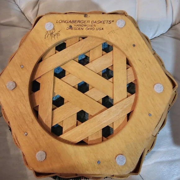 Longaberger Basket 1999 Hexagon 10" x 6"H Green Patterned Fabric Liner & Pl * - Picture 4 of 6